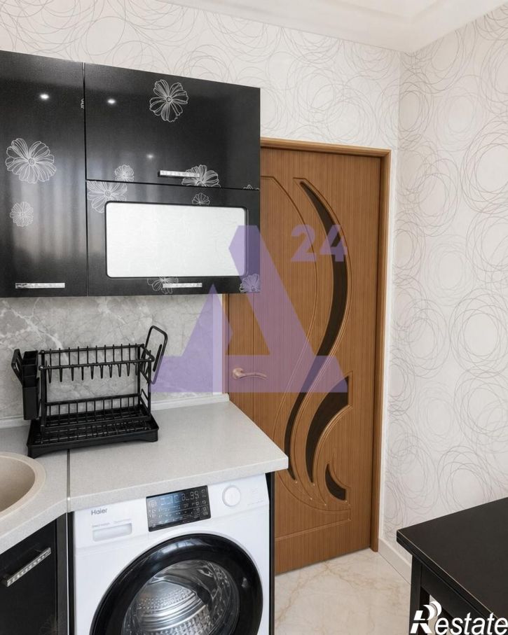 3-комн квартира улица Космонавта Леонова, дом 46