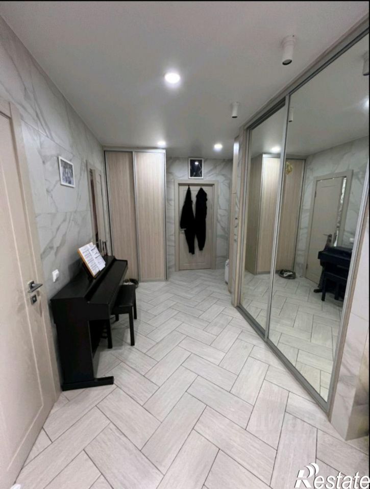 3-комн квартира ул Окулова, 62,  д. 62