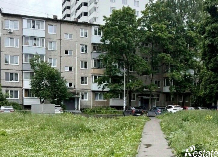 Комната ул Космонавта Леонова, 66,  д. 66