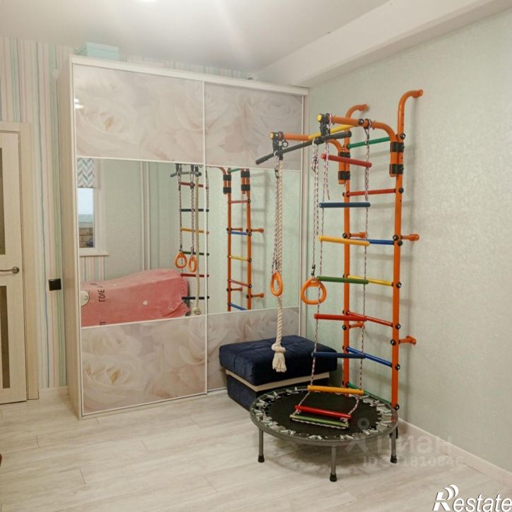 3-комн квартира ул Хабаровская, 54,  д. 54