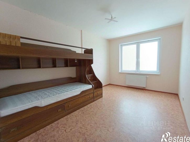 3-комн квартира ул Красные Казармы, 69,  д. 69