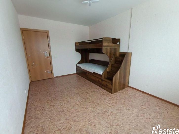 3-комн квартира ул Красные Казармы, 69,  д. 69