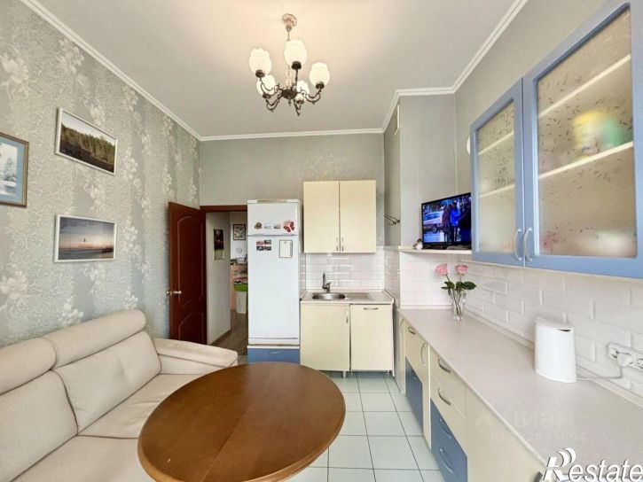 2-комн квартира пр-кт Декабристов, 2,  д. 2