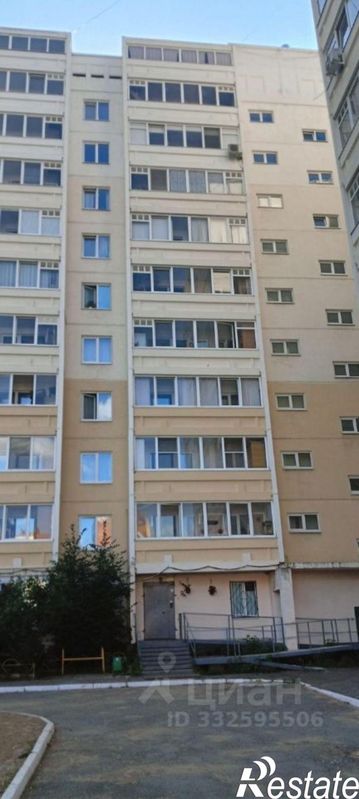 3-комн квартира ул Анри Барбюса, 60,  д. 60