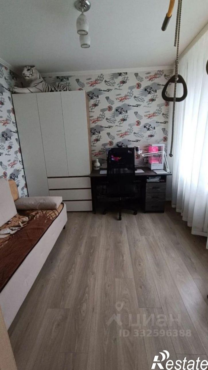 4-комн квартира ул Космонавта Леонова, 66,  д. 66