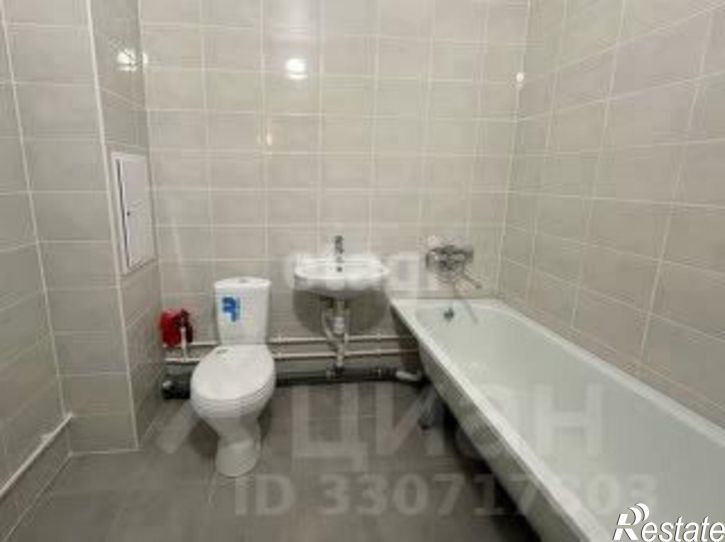 2-комн квартира ул Космонавта Леонова, 41,  д. 41