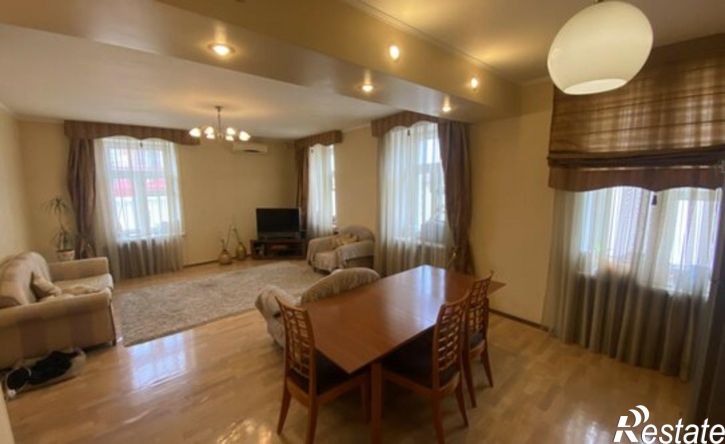 3-комн квартира ул Ленина, 100,  д. 100