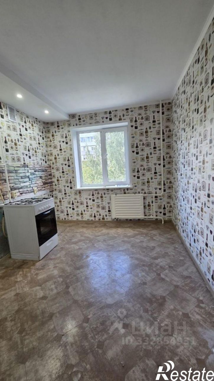 3-комн квартира ул Хрустальная, 15,  д. 15