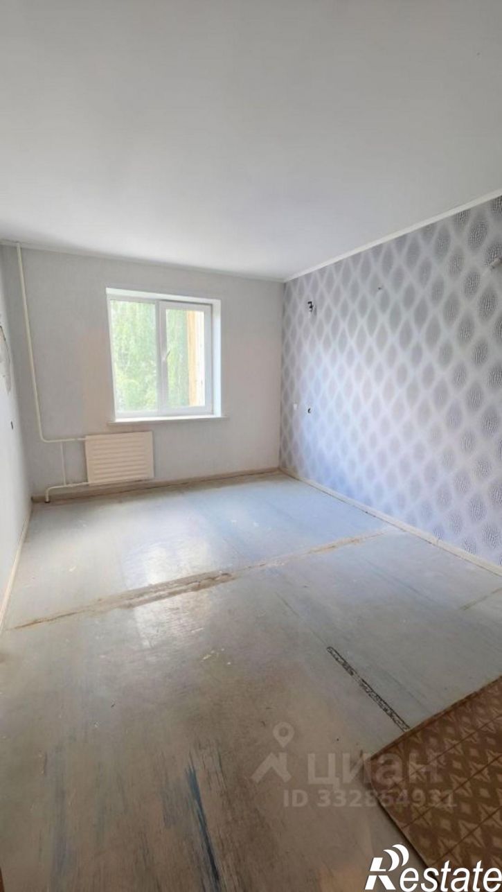 3-комн квартира ул Хрустальная, 15,  д. 15
