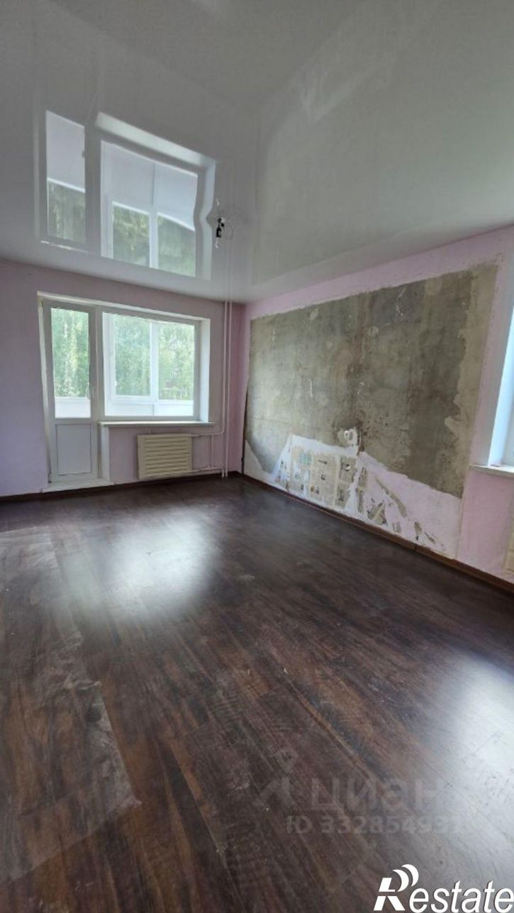 3-комн квартира ул Хрустальная, 15,  д. 15