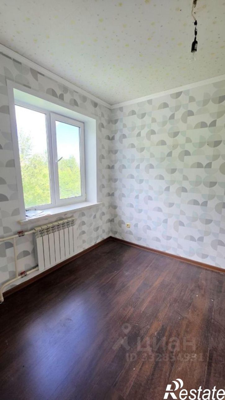 3-комн квартира ул Хрустальная, 15,  д. 15