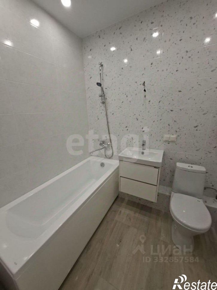 1-комн квартира ул Сергея Есенина, 24,  д. 24