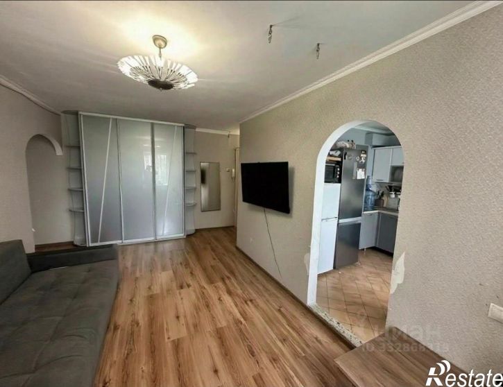 3-комн квартира ул Хрустальная, 8,  д. 8