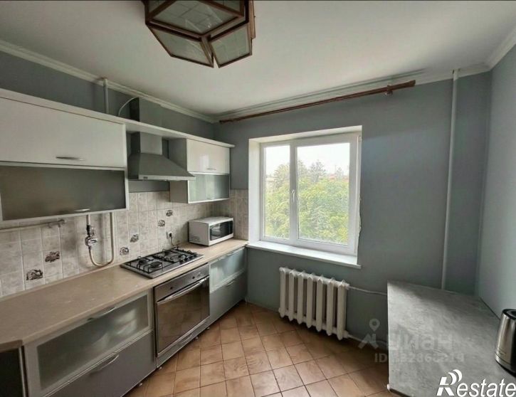 3-комн квартира ул Хрустальная, 8,  д. 8