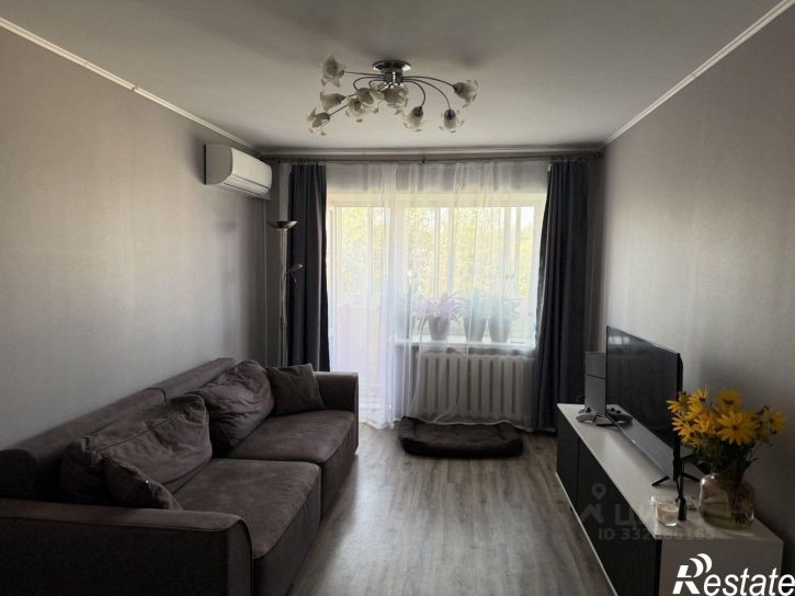 3-комн квартира ул Космонавта Леонова, 12,  д. 12