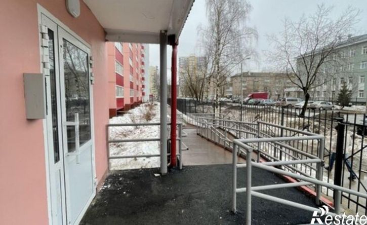 4-комн квартира ул Адмирала Ушакова, 21,  д. 21