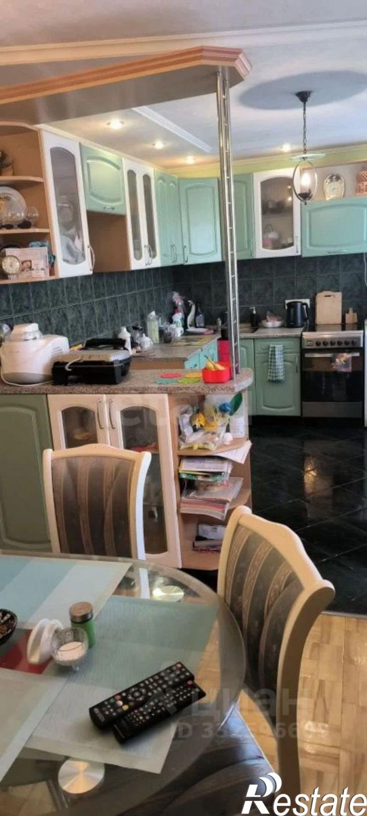 3-комн квартира ул Адмирала Ушакова, 36,  д. 36