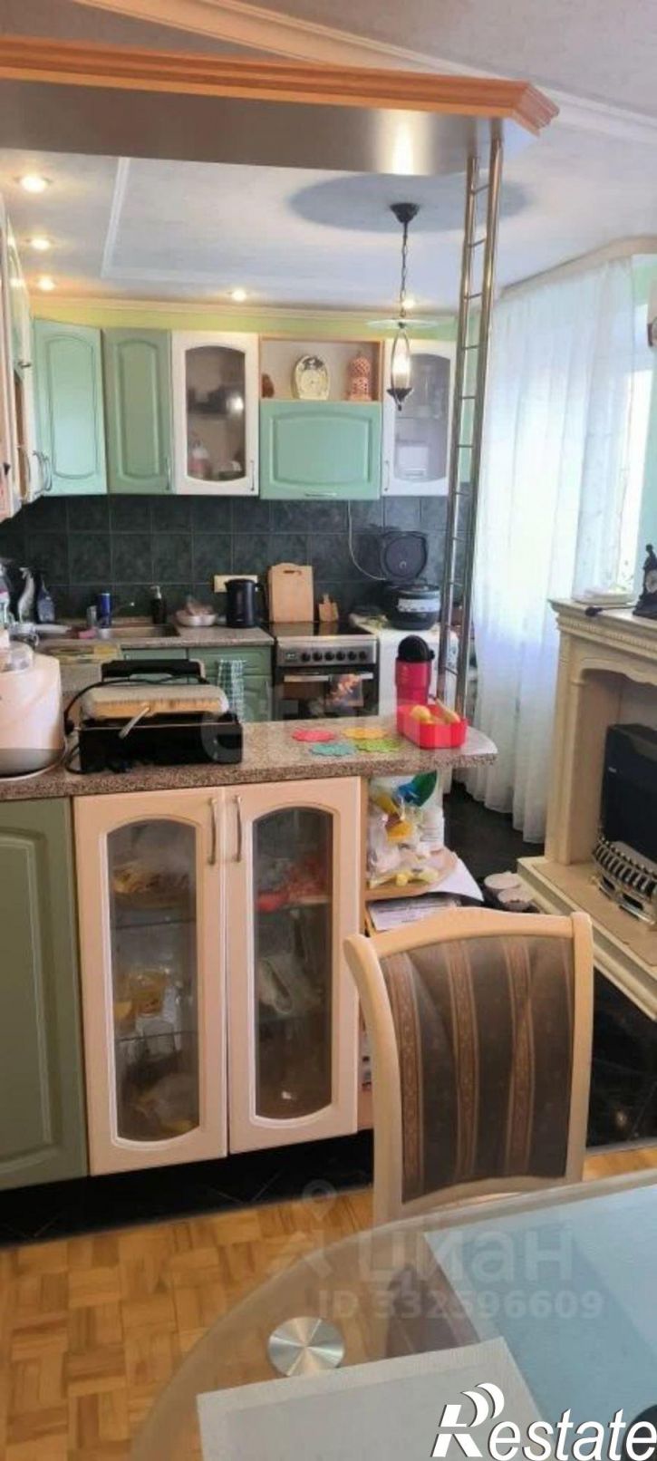3-комн квартира ул Адмирала Ушакова, 36,  д. 36