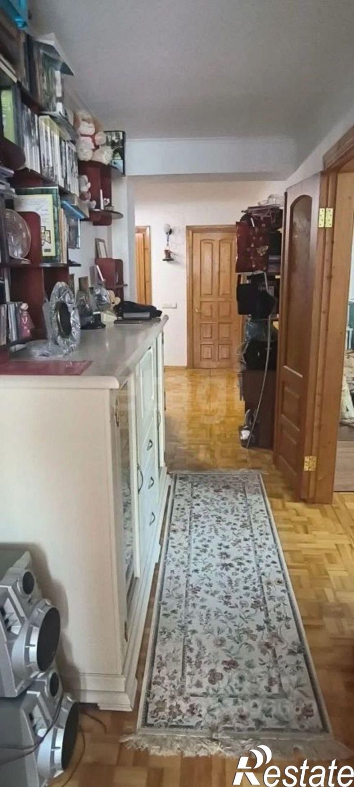 3-комн квартира ул Адмирала Ушакова, 36,  д. 36