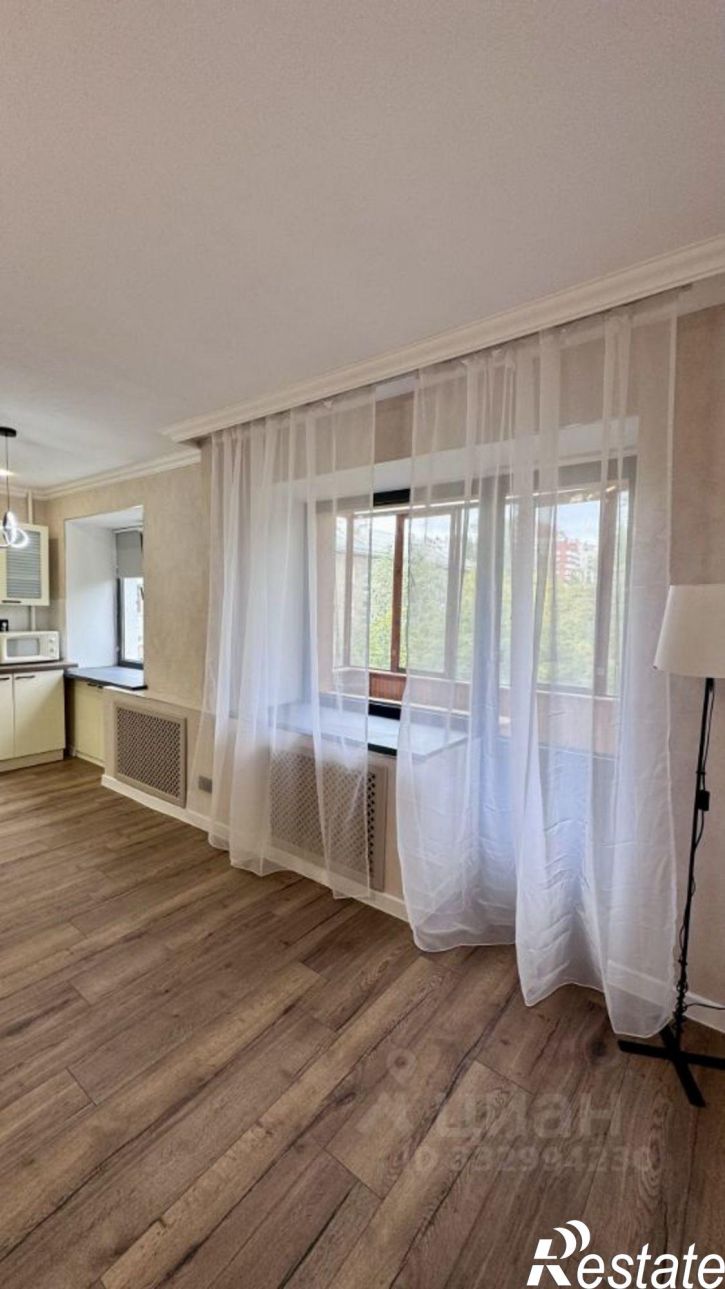 2-комн квартира ул Космонавта Леонова, 5,  д. 5