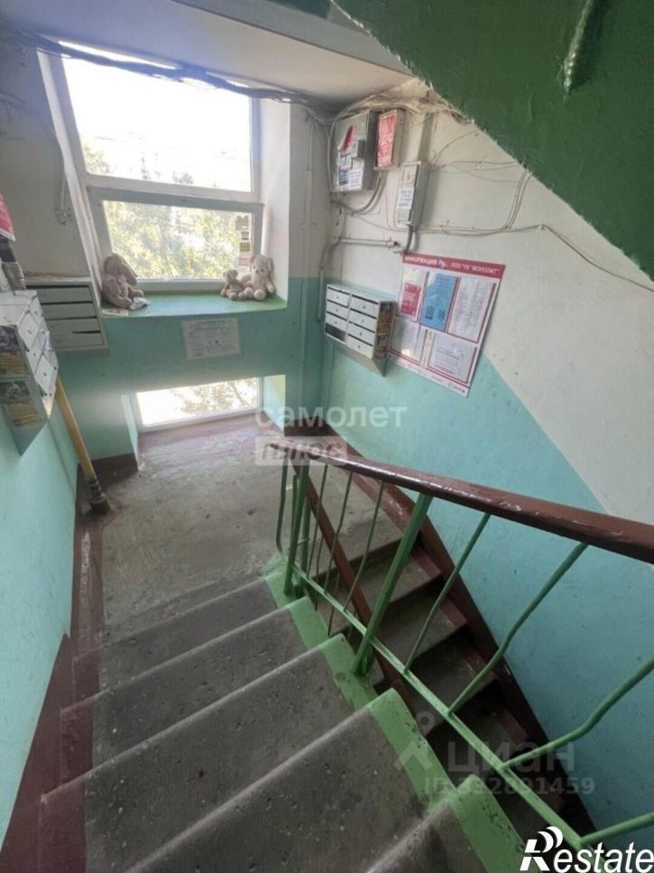 2-комн квартира ул Космонавта Леонова, 12,  д. 12