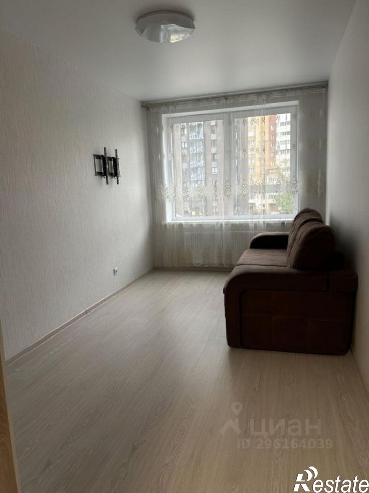 1-комн квартира ул Барамзиной, 32,  д. 32