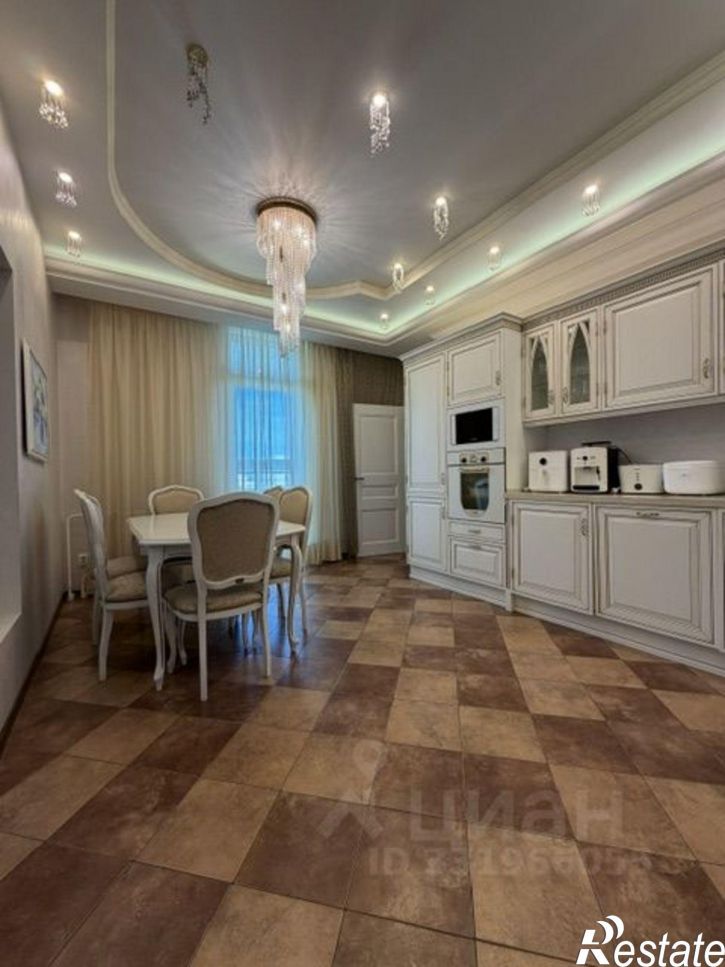 4-комн квартира ул Луначарского, 15,  д. 15