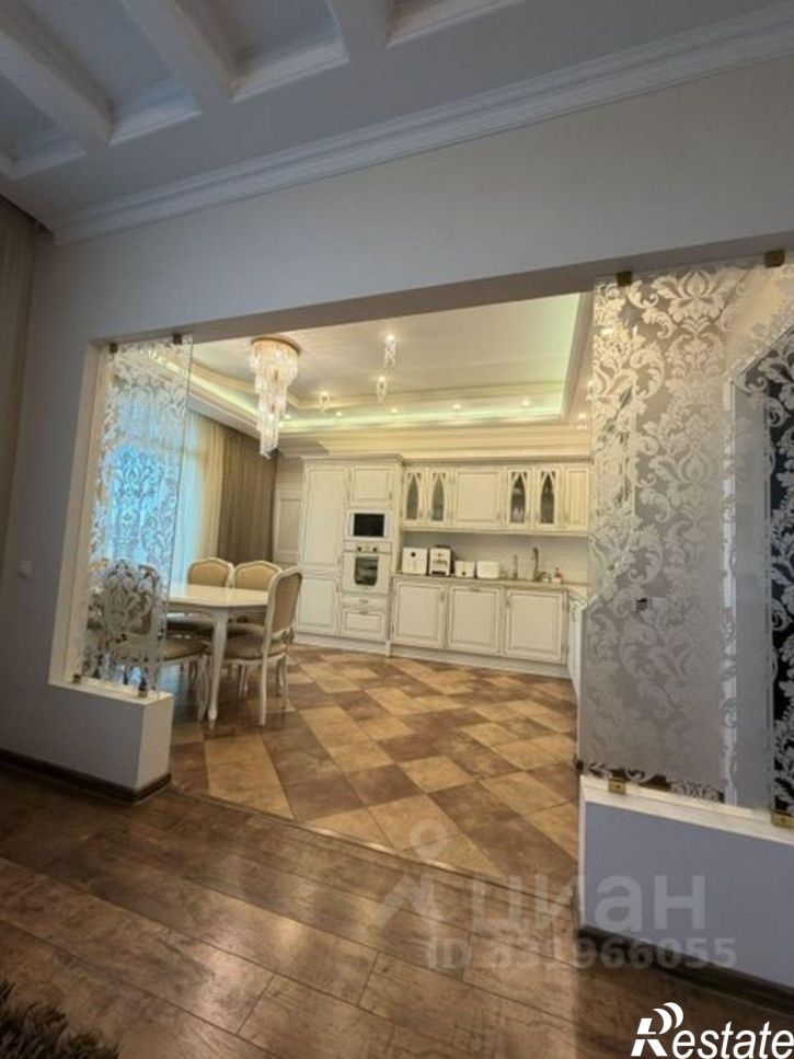 4-комн квартира ул Луначарского, 15,  д. 15