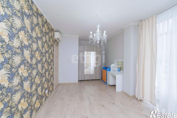 4-комн квартира ул Уинская, 17,  д. 17