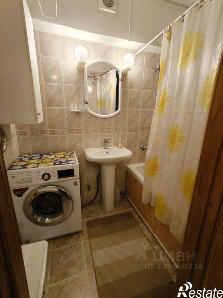 2-комн квартира ул Космонавта Леонова, 23,  д. 23