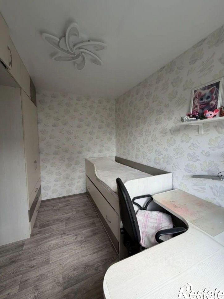 3-комн квартира ул Запорожская, 11,  д. 11