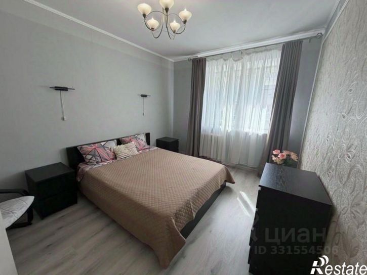 4-комн квартира ул Металлистов, 8,  д. 8