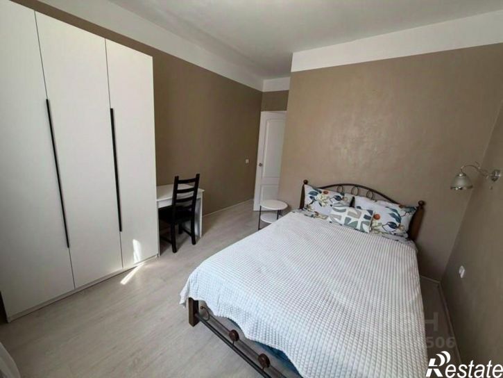 4-комн квартира ул Металлистов, 8,  д. 8