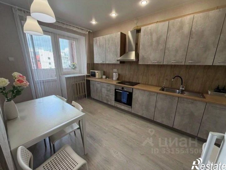 4-комн квартира ул Металлистов, 8,  д. 8