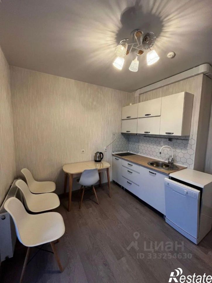 1-комн квартира ул Сапфирная, 15,  д. 15