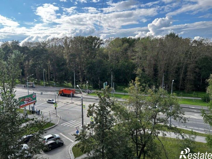 3-комн квартира шоссе Космонавтов, 131,  д. 131