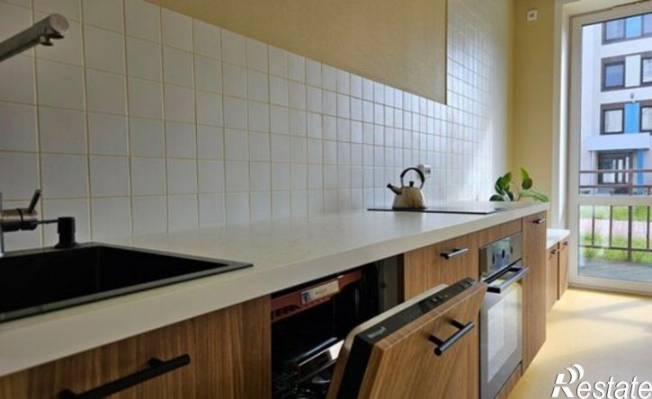 2-комн квартира улица Борцов Революции, 1Ак5