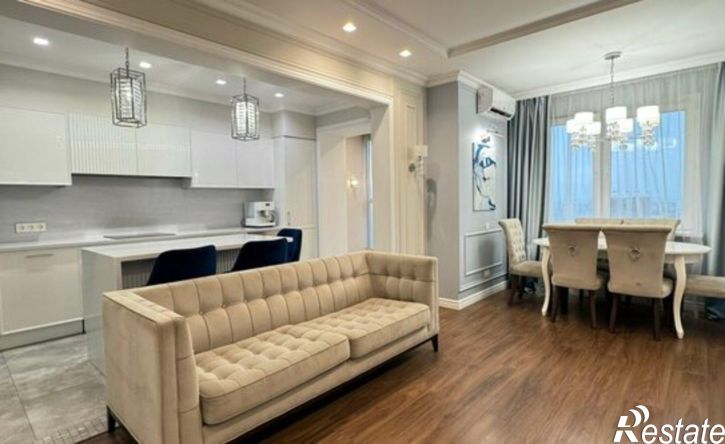 4-комн квартира ул Революции, 48б,  д. 48б