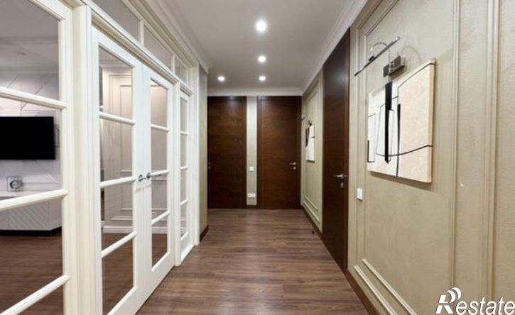 4-комн квартира ул Революции, 48б,  д. 48б