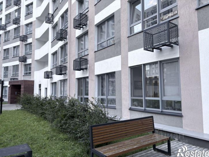 3-комн квартира ул Барамзиной, 32,  д. 32