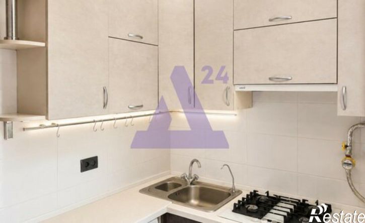 4-комн квартира ул Космонавта Леонова, 51,  д. 51