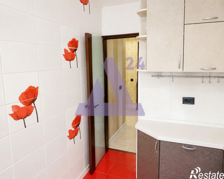 4-комн квартира улица Космонавта Леонова, дом 51