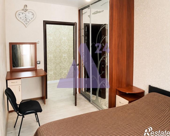 4-комн квартира улица Космонавта Леонова, дом 51
