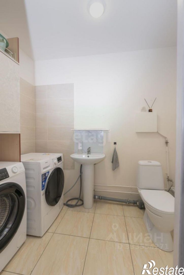 3-комн квартира ул Адмирала Ушакова, 106,  д. 106