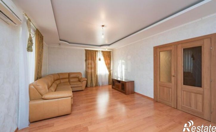 3-комн квартира улица Малкова, 24А,  д. 24А