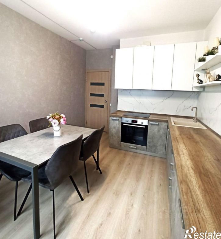 3-комн квартира улица Революции, 52Б,  д. 52Б