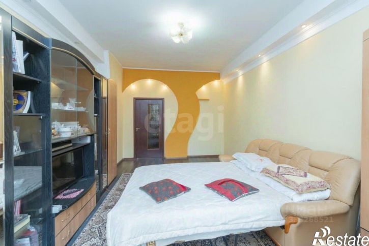 3-комн квартира улица Космонавта Леонова, 23,  д. 23