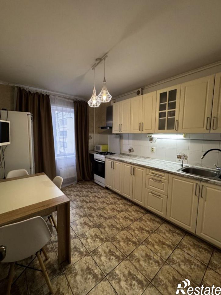 3-комн квартира Глазовская улица, 1,  д. 1