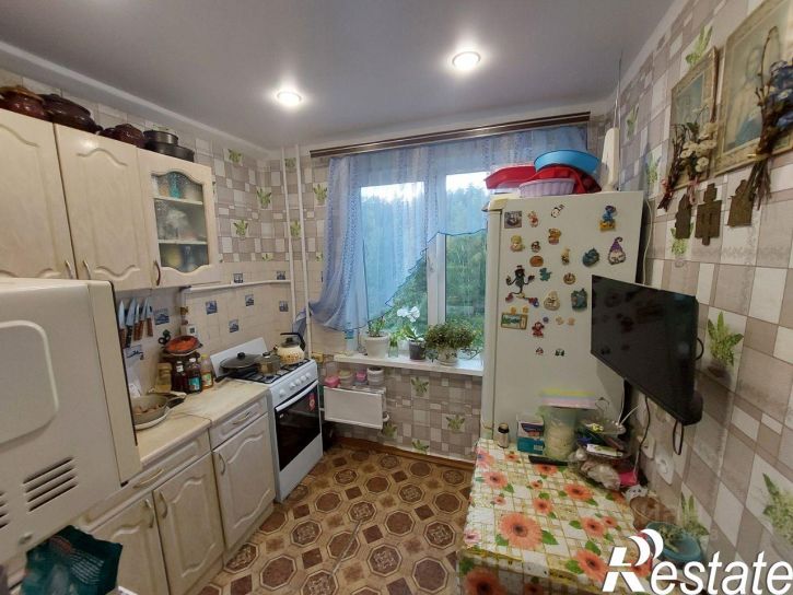 3-комн квартира улица Докучаева, 27В,  д. 27В