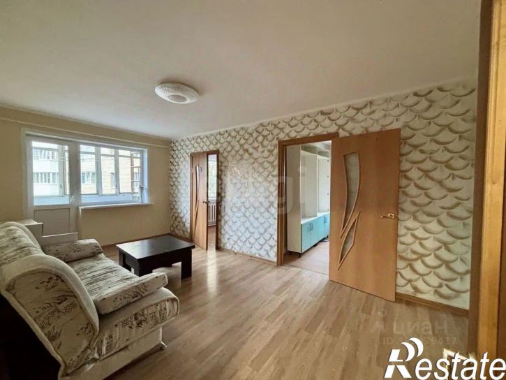 4-комн квартира улица Плеханова, 73,  д. 73